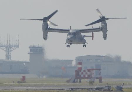 オスプレイ:政府「合意違反ない」 市街地上空飛行