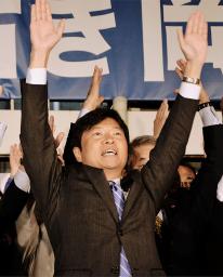 岡山知事選 前「天満屋」社長・伊原木氏初V