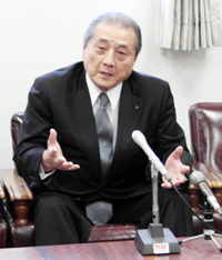 選挙:姫島村長選 藤本村長「最高の社会基盤」 無投票8選受け自負 /大分