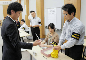 知事選告示 福田県政8年の評価争点 栃木