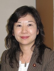 政調・高市氏、総務・野田聖氏=第2次安倍内閣、26日発足