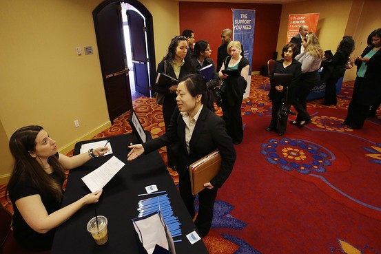 米雇用者数23.6万人増 2月、予想大きく上回る