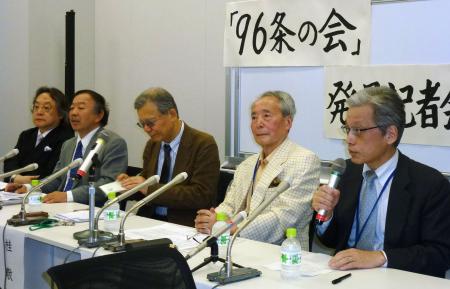 安倍首相は憲法9条改正を世に問え 国防強化が急務