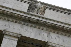 米の緩和縮小、遠のく? FRB「失業率、高水準」