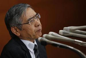 日銀、消費増税後の景気予想引き上げ検討 経済対策考慮