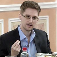 CIA元職員のビデオ公開 ロシア亡命後、初めて