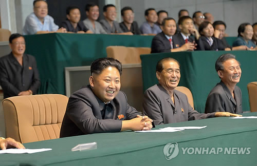 北朝鮮、ぜいたく品輸入急増 洋酒、PC、ペット犬…高級サウナも