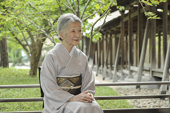 皇后さま７９歳に、伊豆大島「深く案じています」