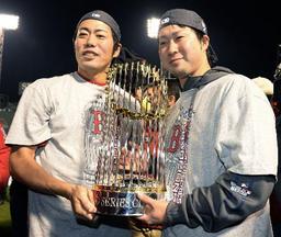 菅官房長官 上原＆田沢を称賛「本当に素晴らしい」