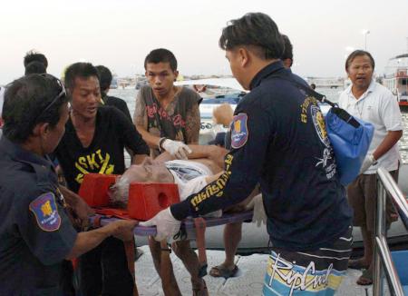 タイで観光船転覆、邦人1人不明