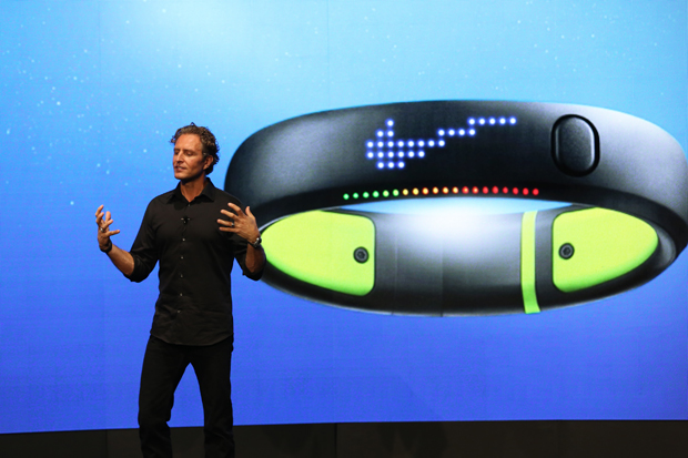 新型Fuelbandが日本でも発売。ナイキはウェアラブルの大波に乗れるか?