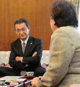 東電にＸマスプレゼントを…いらだつ嘉田知事