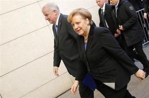 独、大連立樹立で合意 第1次メルケル政権以来 社民党員投票 最後の壁
