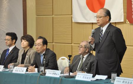 「普天間」県内移設断念求める意見書 那覇市議会、政府に対し