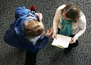 東京為替:ドル・円は102円23銭、米11月雇用統計を控えポジション調整が主体になるとも