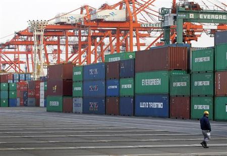 11月の貿易赤字、過去３番目の大きさ 13年は過去最大更新へ