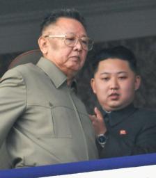 金総書記死去2年：正恩氏、追悼行事で硬い表情のワケ