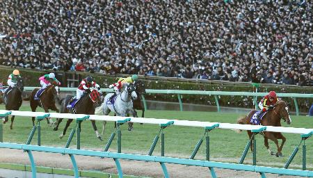 オルフェーヴル、有終の美=引退レースで圧勝-有馬記念