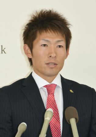 ソフトバンクの本多、現状維持の1億8000万円で更改