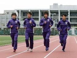【箱根駅伝3区】東洋大が奪首 設楽兄は快ガッツポーズ!区間歴代3位