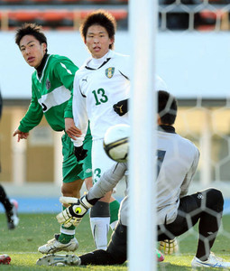 【高校サッカー】星稜、5発!本田先輩、勝ちました「すごい寄付」効果でチーム最多