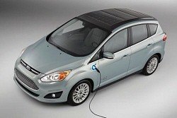フォード:屋根の太陽光パネルで充電するPHVを開発