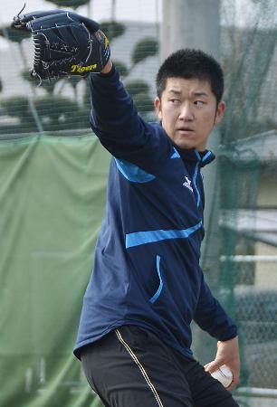 ドラ1岩貞“球場贈る”母校へ恩返しや