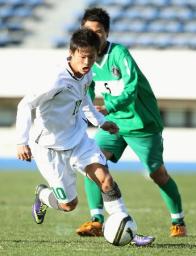 那覇西猛追あと一歩、京都橘に2―3 高校サッカー