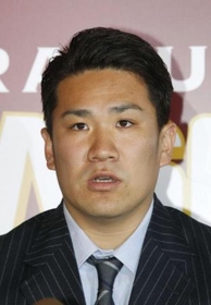 ノムさん背負う!マー君、背番号「19」自ら選んだ