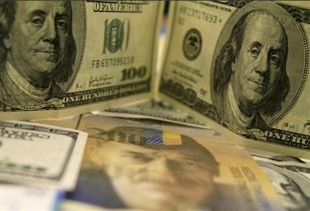 ＮＹ外為市場＝ドル、一時101円台に急落 新興国から安全資産に資金逃避