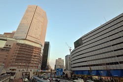 H2O経営統合:環境厳しく、イズミヤの背中押す