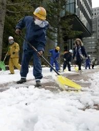 記録的大雪…死者11人、負傷者1363人