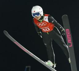伝えたかった感謝=エース高梨、無念の4位-ジャンプ女子〔五輪・スキージャンプ〕