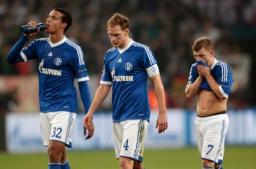欧州サッカー、シャルケ1―6で大敗 CL決勝T1回戦