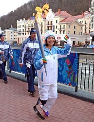 ソチパラリンピック２０１４:佐藤選手「聖火に重み」 リレー３００メートル、笑顔でつなぐ