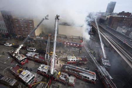 47NEWS > 共同ニュース > ニューヨークでビル倒壊 2人死亡、約20人負傷