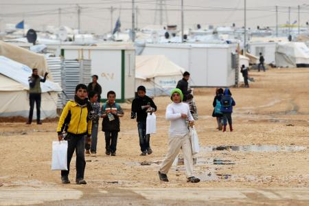 シリア難民・避難民900万人に 人口の4割以上 増加する危険性
