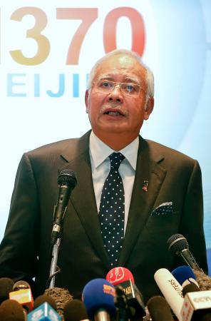 故意に通信切断、航路変更=不明後7時間飛行・マレーシア機-機長の家宅捜索情報も