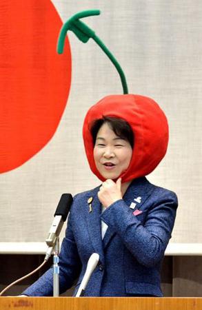 山形県知事、サクランボ頭で訓示