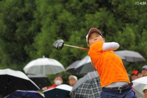 みなみ 藍超え最年少V!15歳293日 目標は東京五輪金