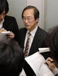 小保方氏“逆転”へ２週間ください