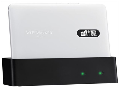 UQ、厚さ8.1で軽量コンパクトなWiMAX 2+対応ルーター「NAD11」を発表