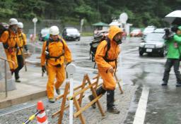 北ア不明の２人か、下流で発見 山岳遭難、救助断念