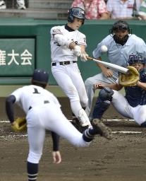 三重が初のベスト4進出、沖縄尚学の“琉球のライアン”山城攻略