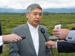 デフレ長期化で賃上げ交渉困難 日銀総裁、労使協調訴え