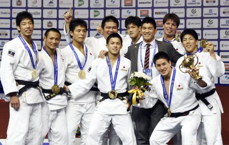 日本男子が金メダル=女子は連覇逃し3位-世界柔道団体戦
