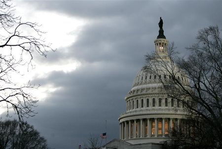 フィッチ、米格付けを「ＡＡＡ」に維持 見通しは「安定的」