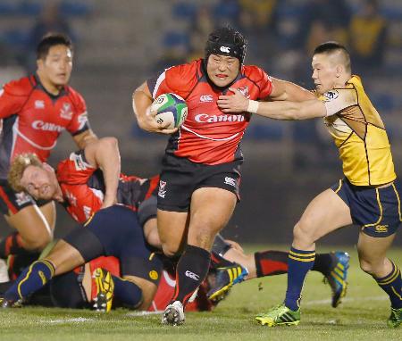 A組キヤノンが勝ち点6 ラグビー