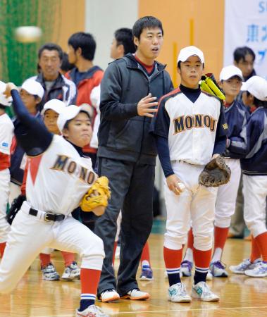 高橋由「仲がいい」上原と2年ぶり再会
