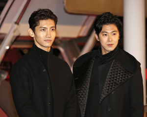 東方神起 お台場でサプライズ!「こういうところでデートは…」